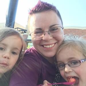 Meet your Posher, Jenny